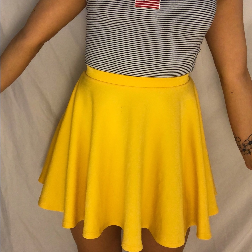 Yellow skater skirt